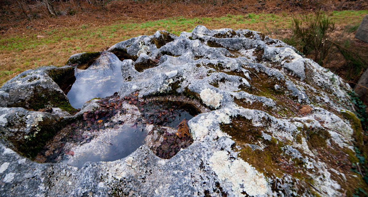 La pierre  bassins.  le perron de l' Arkellen.